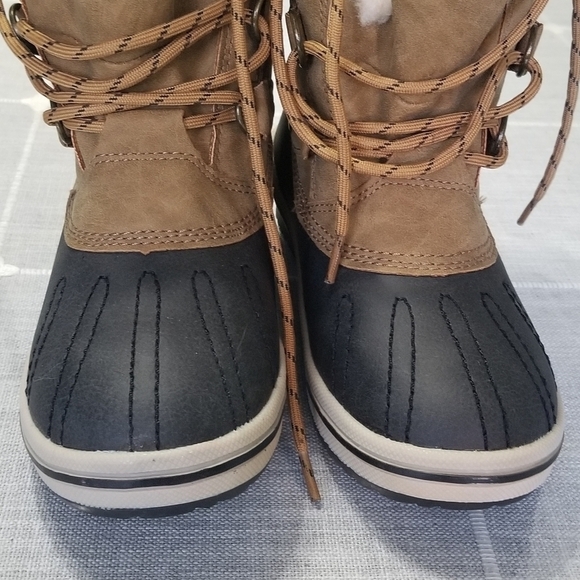 PAWZ Gina Cold Winter Boots, Size 5 kids - Picture 4 of 8